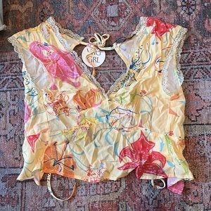VRG GRL Vintage Lover Tie Back Top // Floral